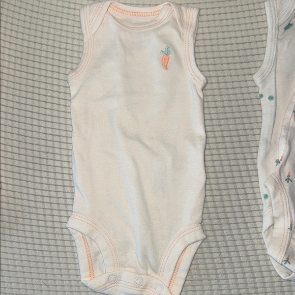 Carter's White printed and embroidered Bodysuits Set - Picture 11 of 17